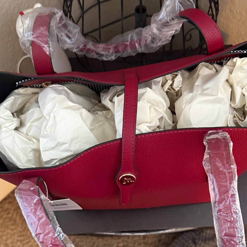 Elegant Red Tote Bag by - Picture 4 of 7